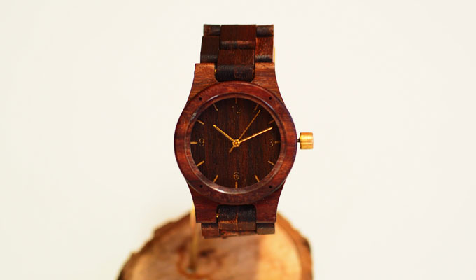 紫檀の木製腕時計