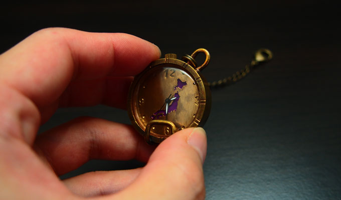 懐中時計を新オンラインショッピングで発売開始しました 木製腕時計atelier Sazanca