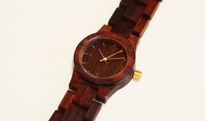 紫檀の木製腕時計